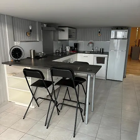 Au Pied Des Halles - 46m2 En Centre - 1 Et 1 Mezzanine - Confort * Sète